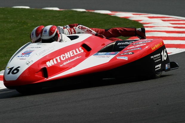 The Birchall brothers in action at Brands Hatch (Dave Yeomans)